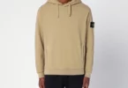 Як правильно обрати одяг Stone Island