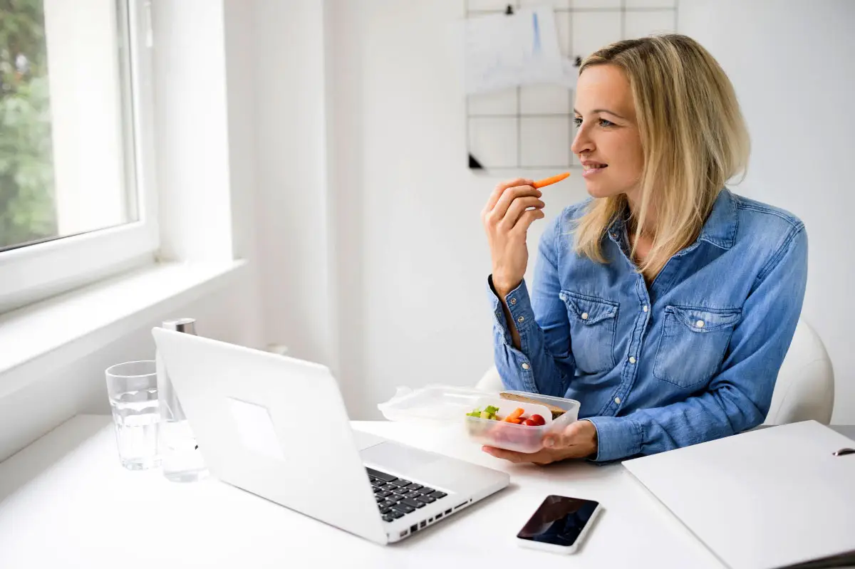 Як організувати харчування команди в офісі без зайвих витрат